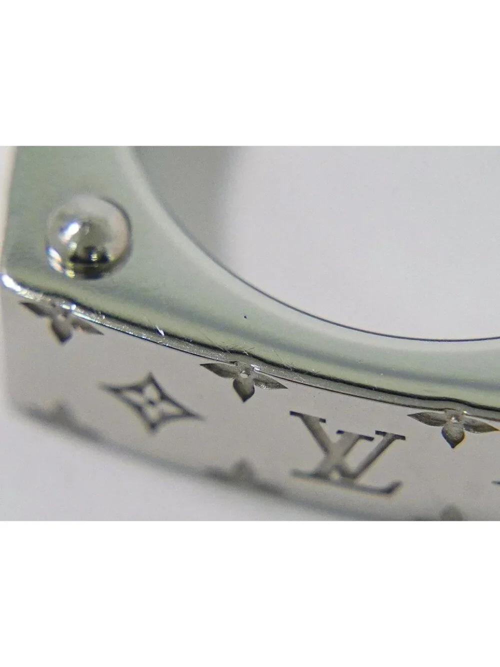Louis Vuitton LV Ring Monogram Gold M Metal Silver - Picture 8 of 10